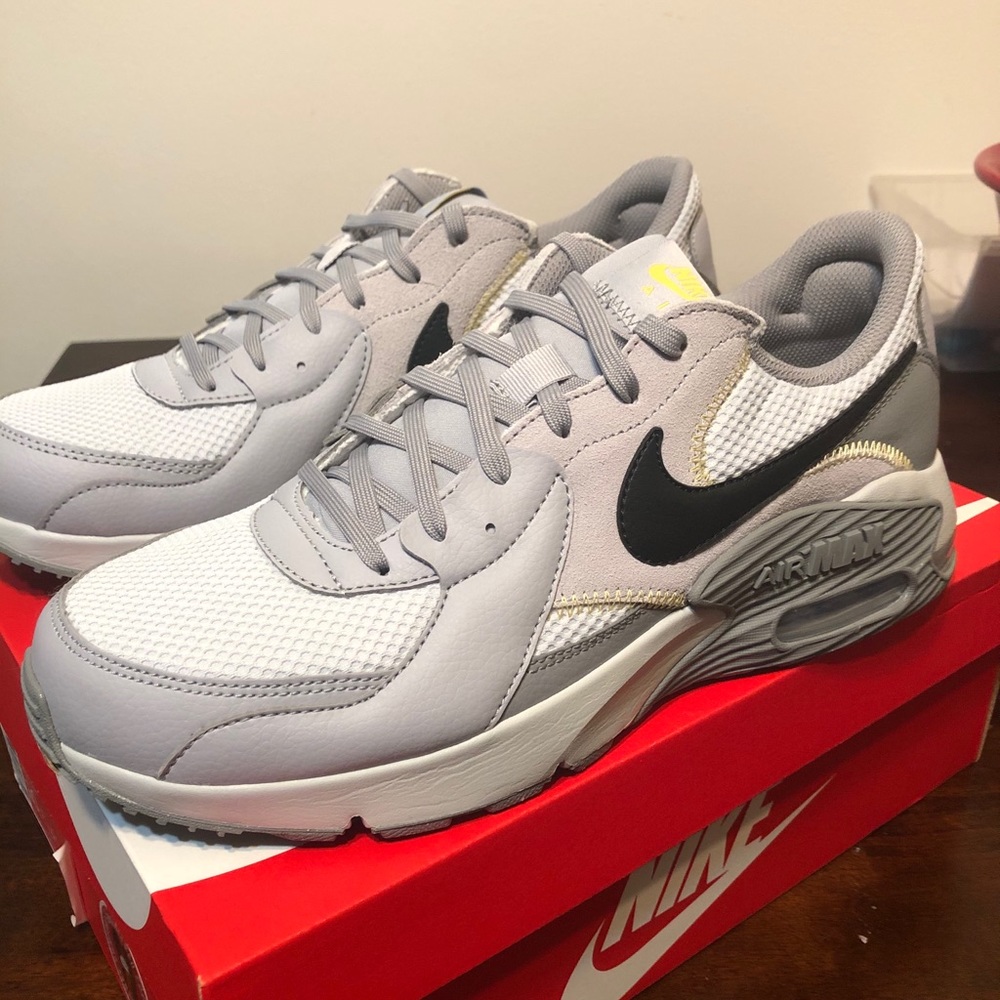 Men’s, size 10, Nike Air Max EXCEE